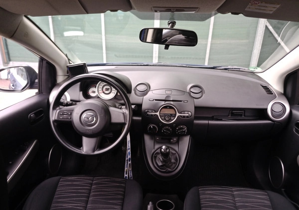 Mazda 2 cena 14500 przebieg: 117000, rok produkcji 2008 z Bielawa małe 106